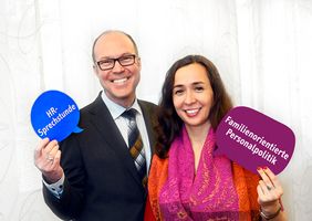 Leonora Fricker (Kompetenzzentrum) und  Stephan Jäger bieten die HR-Sprechstunde an. © Competentia