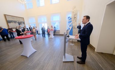 Gemeinsam mit dem Integrationsrat begrüßte Oberbürgermeister Dr. Stephan Keller die Mitglieder, Freunde und Unterstützer des Integrationsrates am Mittwoch, 22. September, zu einem interkulturellen Empfang im Rathaus; Foto: Landeshauptstadt Düsseldorf/Michael Gstettenbauer