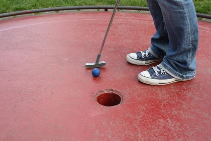 Minigolfspiel, ©Reinhard Opalka, fotolia