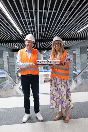 Zeigten sich beeindruckt von der erfolgreichen Umsetzung des 1. Bauabschnitts der U80/U81: Oberbürgermeister Dr. Stephan Keller und Rheinbahn-Vorständin Annette Grabbe. Foto: Amt für Kommunikation