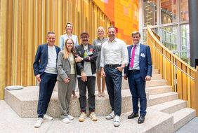 Anlässlich des 9. Immobilien-Dialogs Düsseldorf kamen am Donnerstag, 4. September 2025, Vertreterinnen und Vertreter der Branche zusammen, um unter dem Thema "Startklar für den Aufschwung: Gemeinsam Zukunft gestalten!" über die aktuellen politischen, wirtschaftlichen und technologischen Rahmenbedingungen zeitgemäßer und resilienter Stadtentwicklung zu sprechen. Hier spricht Wirtschaftsdezernent Christian Zaum. © Landeshauptstadt Düsseldorf; kplus konzept GmbH. 