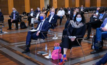 Oberbürgermeister Thomas Geisel (links), Verkehrsdezernentin Cornelia Zuschke (rechts), Foto: Lammert