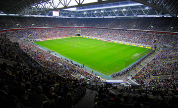 Fußballspiel in der LTU Arena