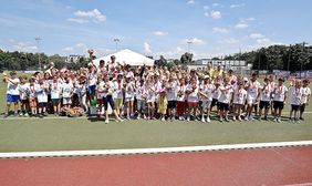 Auf der Bezirkssportanlage Oberkassel startete der Petit Depart 2018. © Landeshauptstadt Düsseldorf/David Young