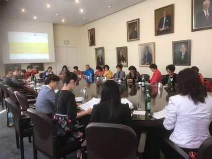 Delegation der All-China Women’s Federation im Rathaus