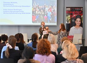 Theresa Winkels, Amtsleiterin der Wirtschaftsförderung Düsseldorf beim Female Business Networking © Wirtschaftsförderung Düsseldorf 