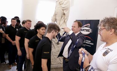 Offizielle Medaillenübergabe an den "Junior-Bowl"-Champion aus Düsseldorf im Jan-Wellem-Saal des Rathauses; Fotos: Lammert