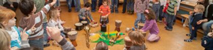 Foto von Kindern im Musikkindergarten