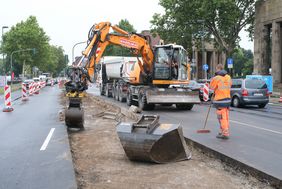 Die Arbeiten am neuen Rheinradweg am Joseph-Beuys-Ufer haben begonnen © Landeshauptstadt Düsseldorf, Michael Gstettenbauer