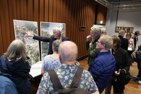 Auch die Tunnelvariante wurde auf dem Infomarkt ausgestellt. Foto: Ingo Lammert
