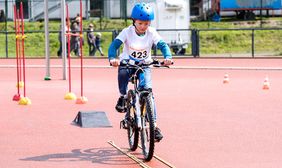 Geschicklichkeitsparcours beim Petit Départ; Foto: Uwe Schaffmeister 