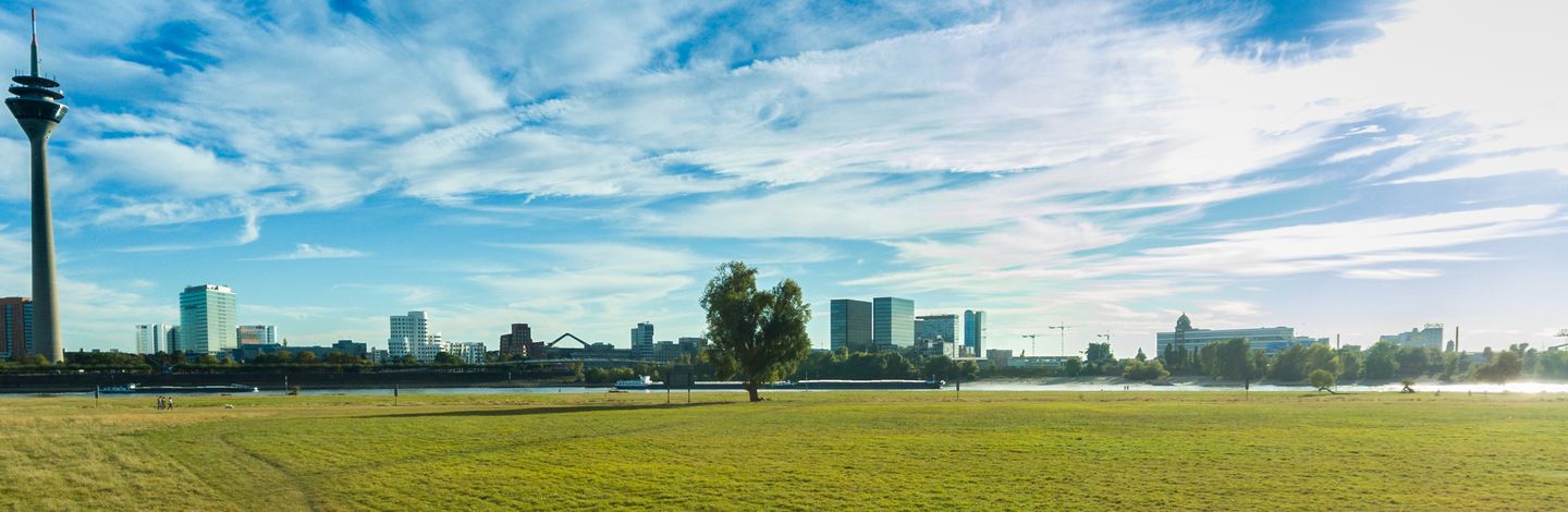 iStock Foto Nr. 1297570907 Düsseldorf Panorama