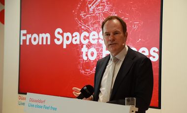 Oberbürgermeister Dr. Stephan Keller präsentiert den Immobilienstandort Düsseldorf auf der MIPIM 2026. © Landeshauptstadt Düsseldorf 